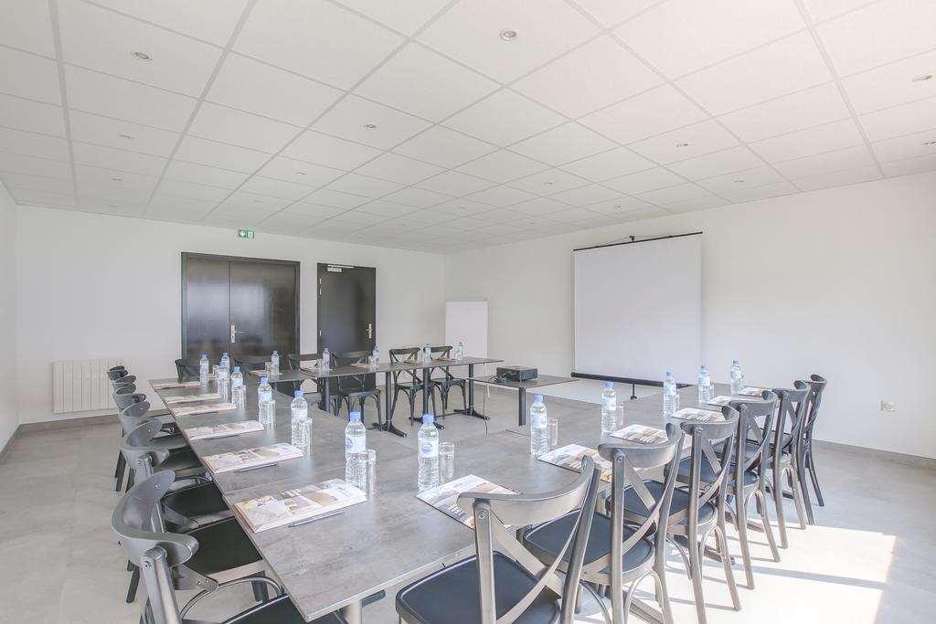 Brit Hotel Reims La Neuvillette Facilități foto