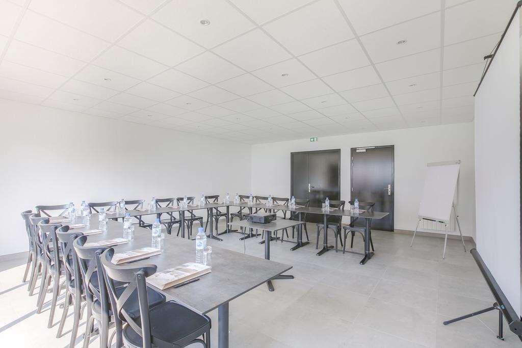 Brit Hotel Reims La Neuvillette Facilități foto